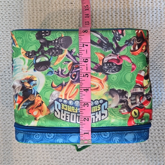 Skylanders Travel Tote, Lunch Box/Cooler. - Picture 9 of 9